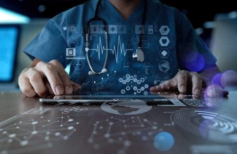 ideias criativas para laboratório de análises clínicas, Saúde digital: como os sistemas de gestão reduzem custos em hospitais