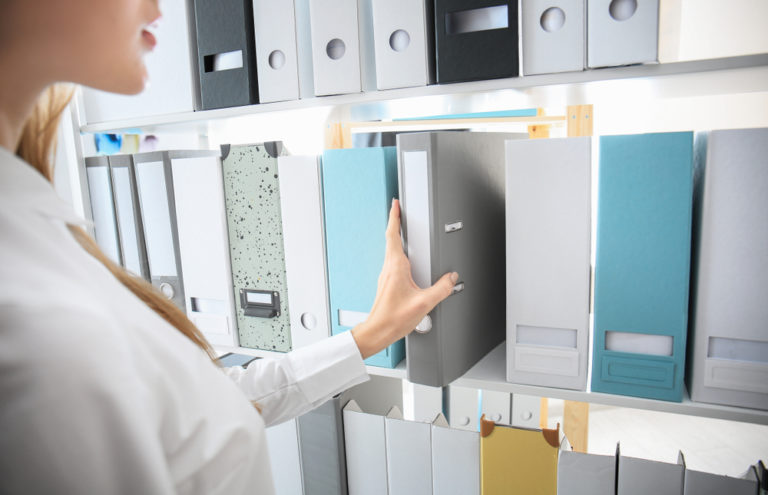 Por quanto tempo preciso guardar os exames de pacientes?