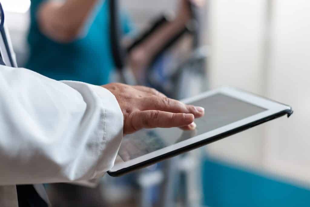 Seguridad de imágenes médicas: cómo proteger estudios, accesos y datos en radiología digital